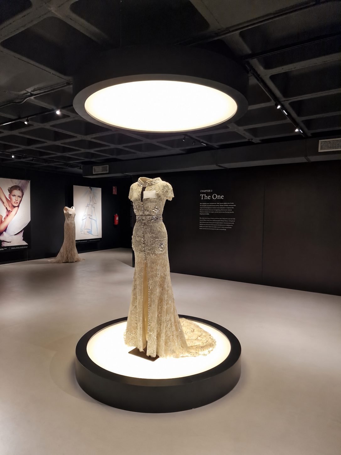 Exhibition system Pronovias Showroom for Pronovias, Barcelona